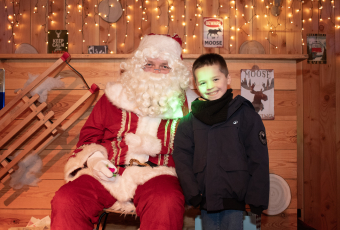 Kerstman op de kerstmarkt
